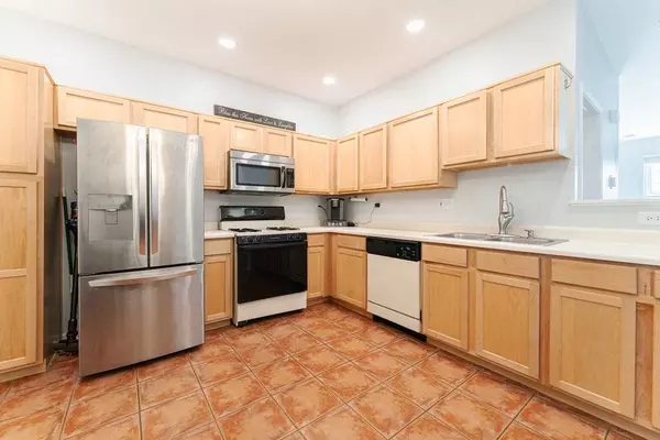 24043 Pear Tree CIR, Plainfield, IL 60585