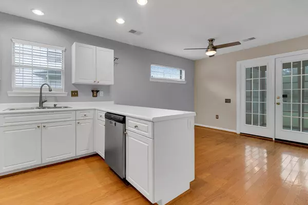 2117 Kings Gate Ln, Mount Pleasant, SC 29466