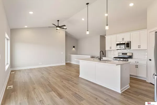 11719 S 189 Street, Gretna, NE 68028