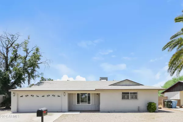 4613 W LUPINE Avenue, Glendale, AZ 85304