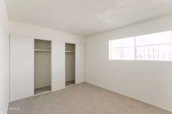 4613 W LUPINE Avenue, Glendale, AZ 85304