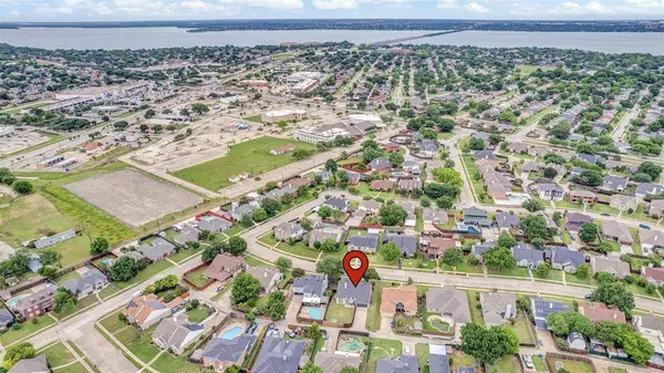 5709 Willowbrook Drive, Rowlett, TX 75088