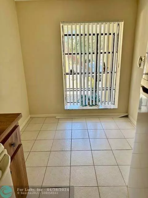 1977 SW 15th St  #111, Deerfield Beach, FL 33442