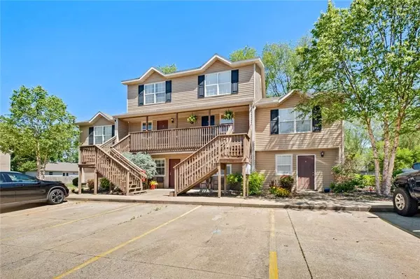 2130 N Garland Ave, Fayetteville, AR 72704