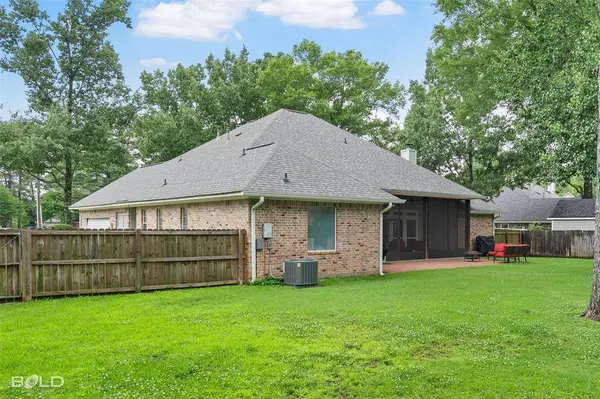 187 Old Palmetto Road, Benton, LA 71006
