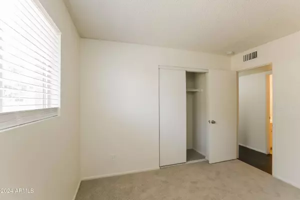 4613 W LUPINE Avenue, Glendale, AZ 85304