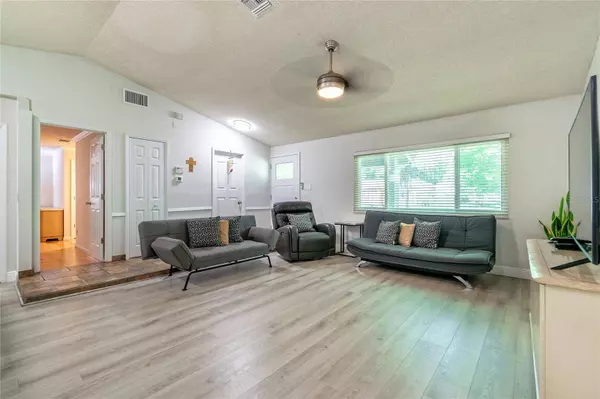 231 MOCKINGBIRD LN LN, Winter Springs, FL 32708