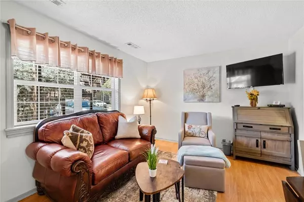 2130 N Garland Ave, Fayetteville, AR 72704