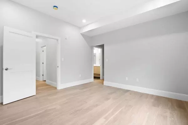 21 Glen Rd #8, Boston, MA 02130