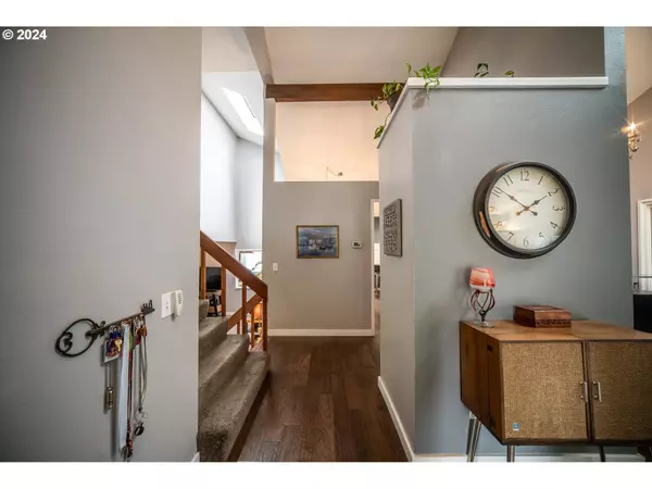 16365 SW GREENLAND DR, Tigard, OR 97224