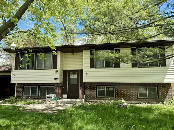 527 Northgate RD, Lindenhurst, IL 60046