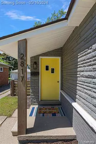 2817 Oliver Road, Royal Oak, MI 48073