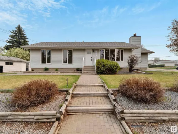 10675 ST GABRIEL SCHOOL RD NW, Edmonton, AB T6A 3S4