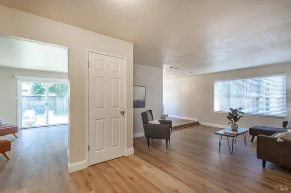 1936 Forest LN, Vacaville, CA 95687