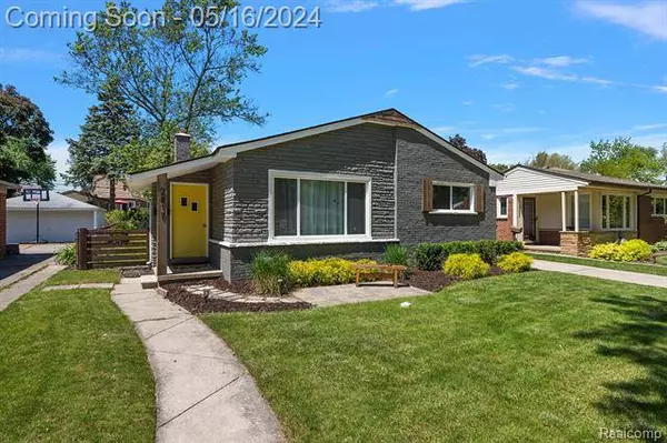 2817 Oliver Road, Royal Oak, MI 48073