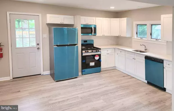 38 E 2ND ST, Florence, NJ 08518