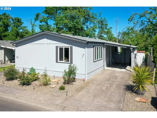 700 N MILL ST, Creswell, OR 97426