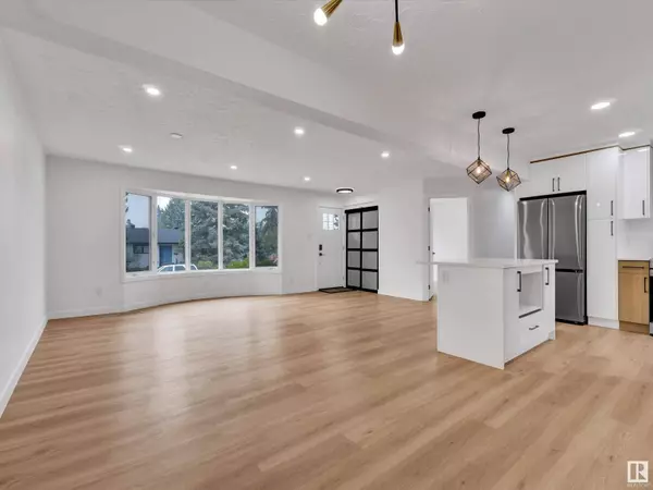 10675 ST GABRIEL SCHOOL RD NW, Edmonton, AB T6A 3S4