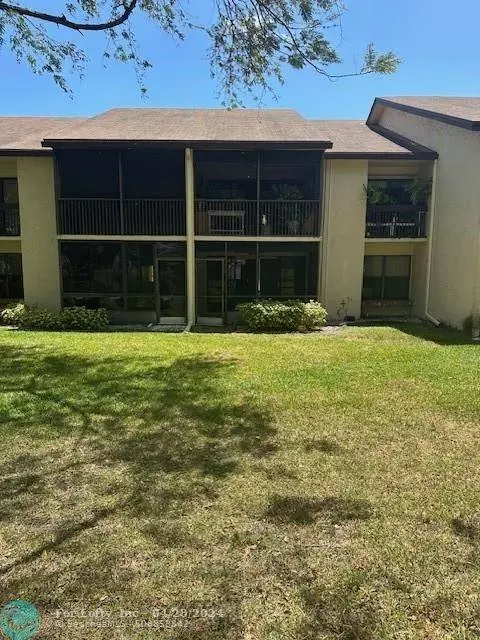 1977 SW 15th St  #111, Deerfield Beach, FL 33442