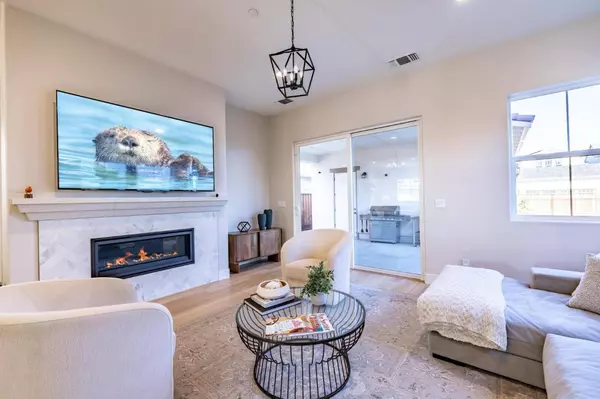 2973 Abrams DR, Marina, CA 93933