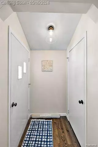 2817 Oliver Road, Royal Oak, MI 48073