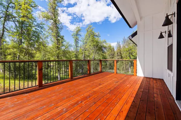 14080 Kyrsta CT, Sonora, CA 95370