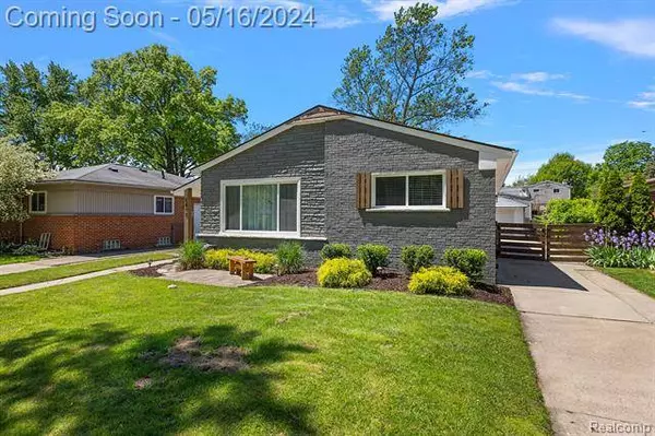 2817 Oliver Road, Royal Oak, MI 48073