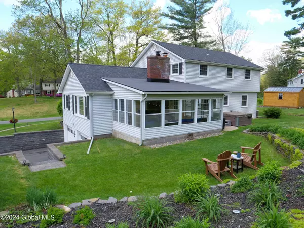 23 Pinewood Drive, Clifton Park, NY 12065