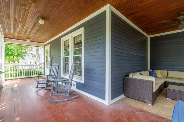 407 W Lincoln AVE, Wheaton, IL 60187