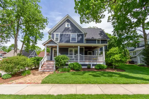 407 W Lincoln AVE, Wheaton, IL 60187