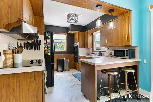 2645 Madison SE Avenue, Grand Rapids, MI 49507