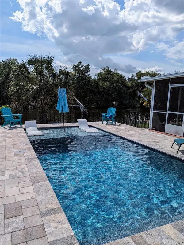 9654 2ND ST N, Saint Petersburg, FL 33702