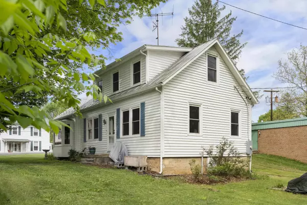 8883 HIGHLAND TPKE, Mcdowell, VA 24458