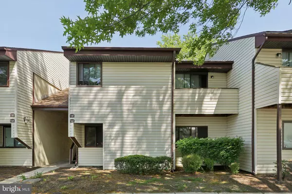 14-A E DAISY LN, Mount Laurel, NJ 08054