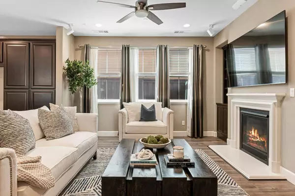 894 Blossom Rock LN, Folsom, CA 95630