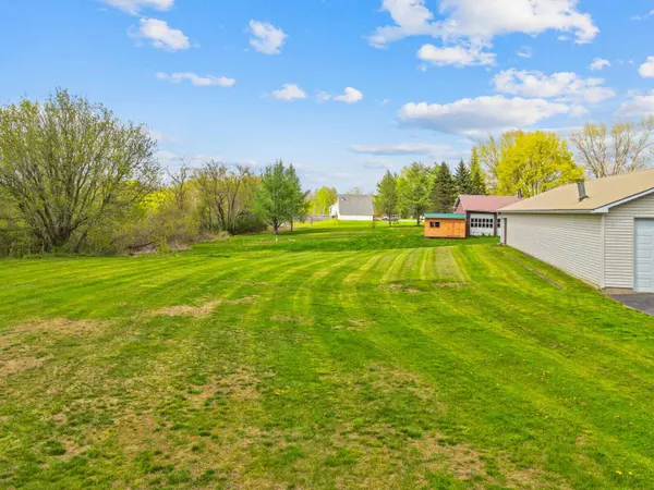 17 Hill RD, Clinton, ME 04927