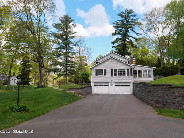 23 Pinewood Drive, Clifton Park, NY 12065