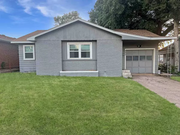 827 2nd, Alva, OK 73717