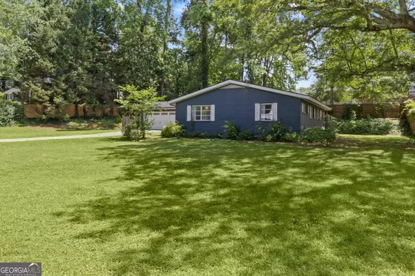 16 Mansour CIR, Newnan, GA 30263