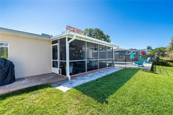 9654 2ND ST N, Saint Petersburg, FL 33702