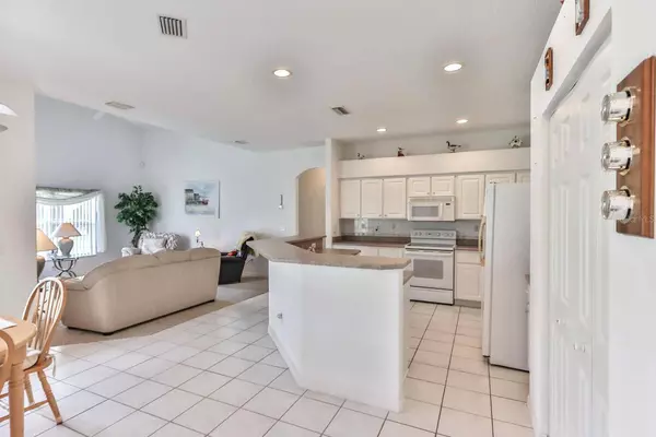 26 EDGEWATER DR, Palm Coast, FL 32164