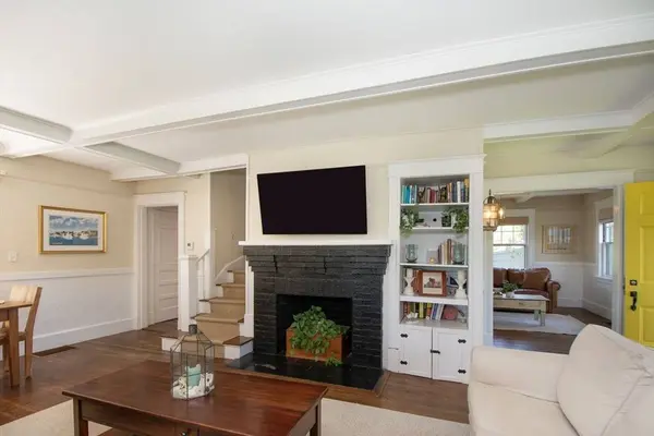 27 Standish Rd, Duxbury, MA 02332