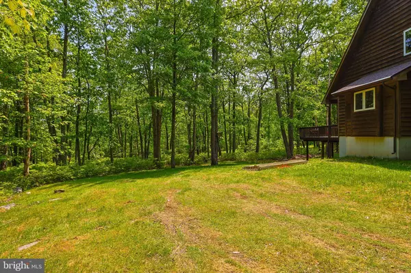 229 WASHINGTON, Lords Valley, PA 18428