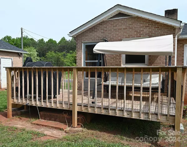 3493 Toms RD, Claremont, NC 28610