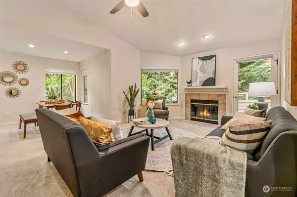 9009 Avondale RD NE #A201, Redmond, WA 98052