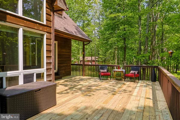 229 WASHINGTON, Lords Valley, PA 18428