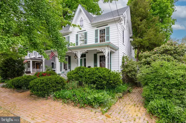 281 W 2ND ST, Moorestown, NJ 08057