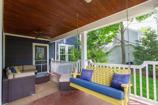 407 W Lincoln AVE, Wheaton, IL 60187