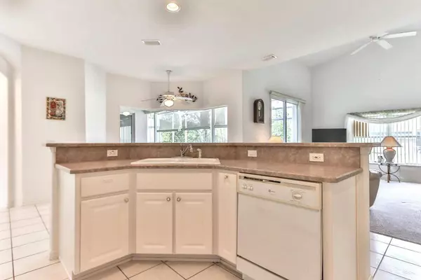 26 EDGEWATER DR, Palm Coast, FL 32164