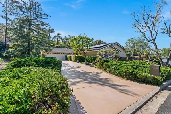 1780 Circo Del Cielo DR, El Cajon, CA 92020